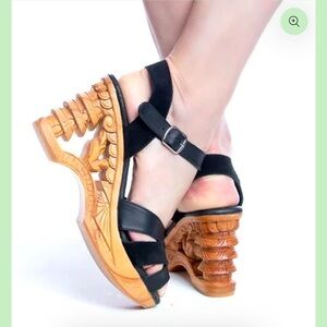 Lucky Lou shoes - the Pagoda
New